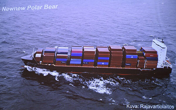 Suurin osa suomalaisista haluaa vähentää siteitä Kiinaan